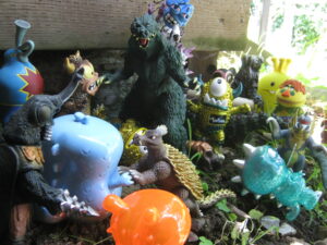 Insane Kaiju Battle